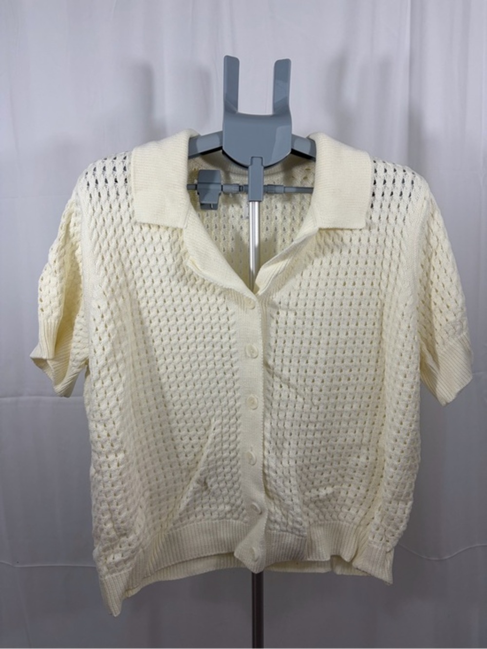 NWT Stylus Women’s Size 1X Off-White Open-Knit Short Sleeve Button-Up Top